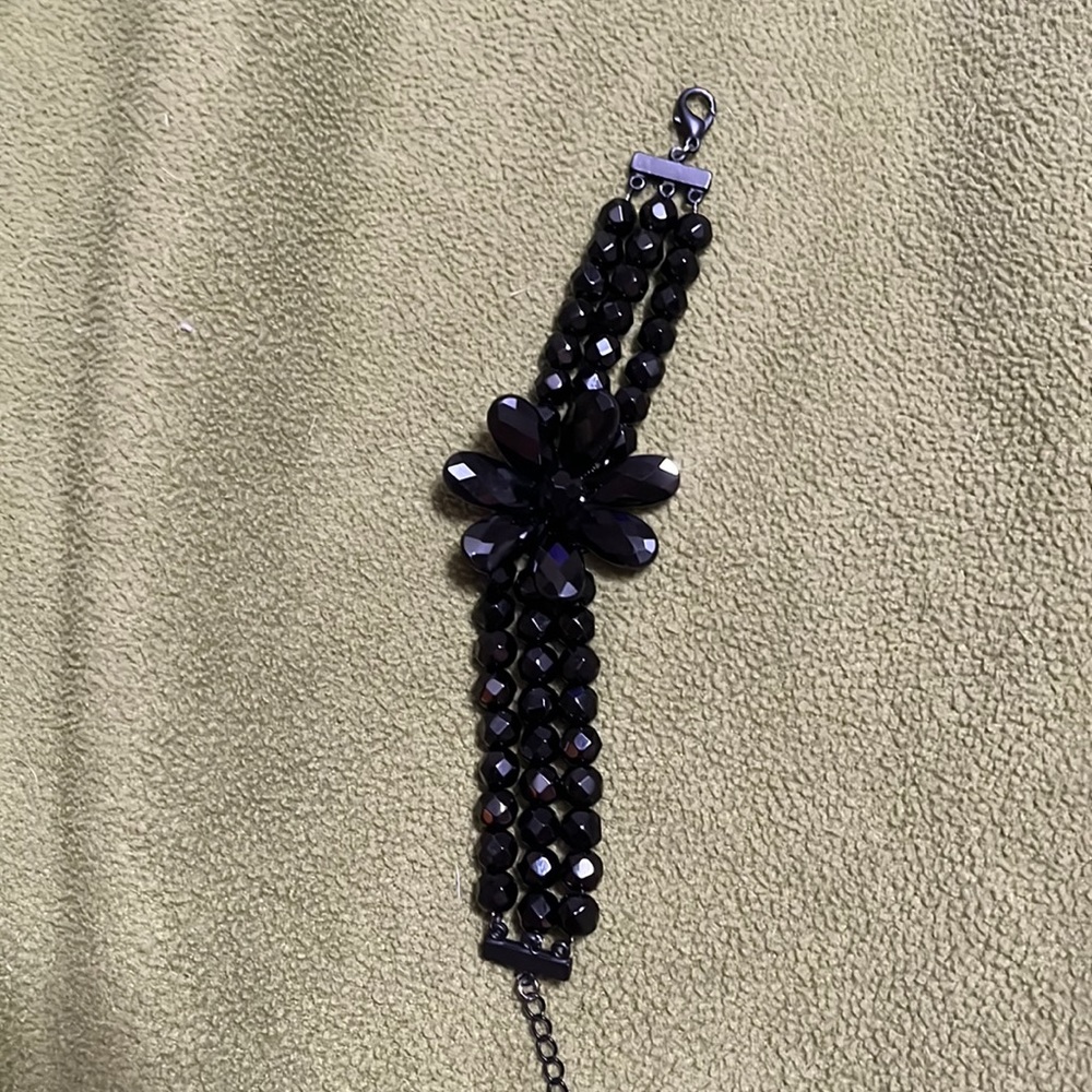 Beautiful WHBM Black glass bead bracelet